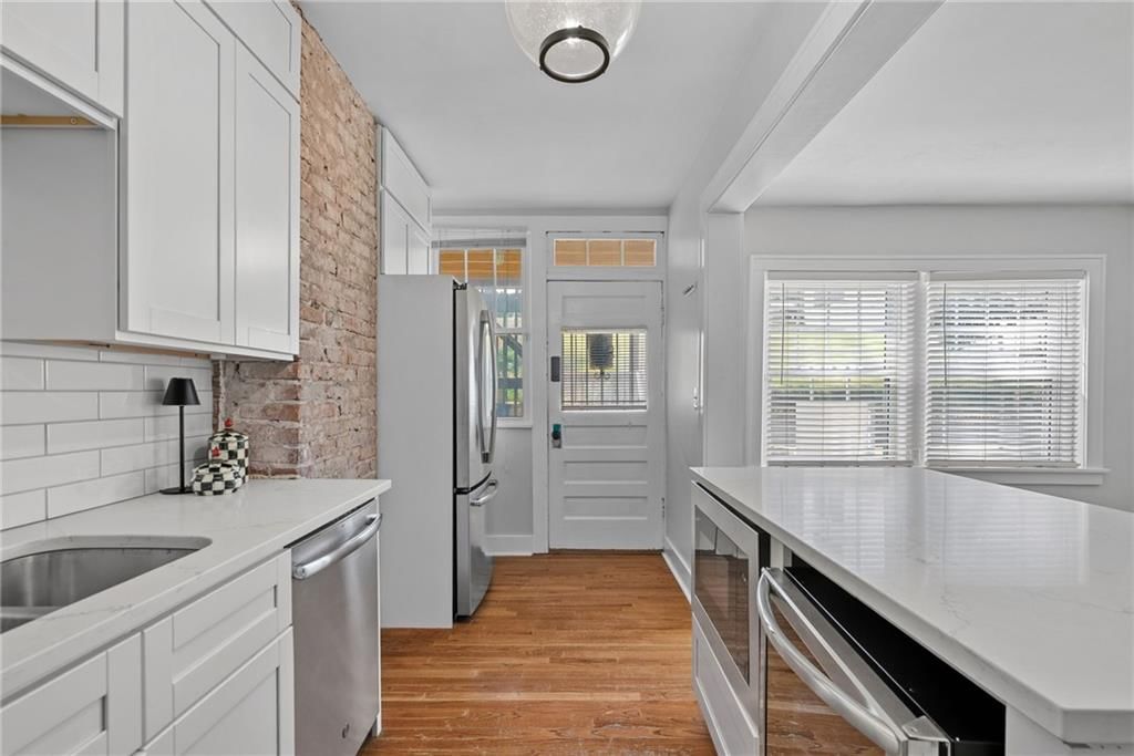 4434 J C Nichols Parkway — photo 6