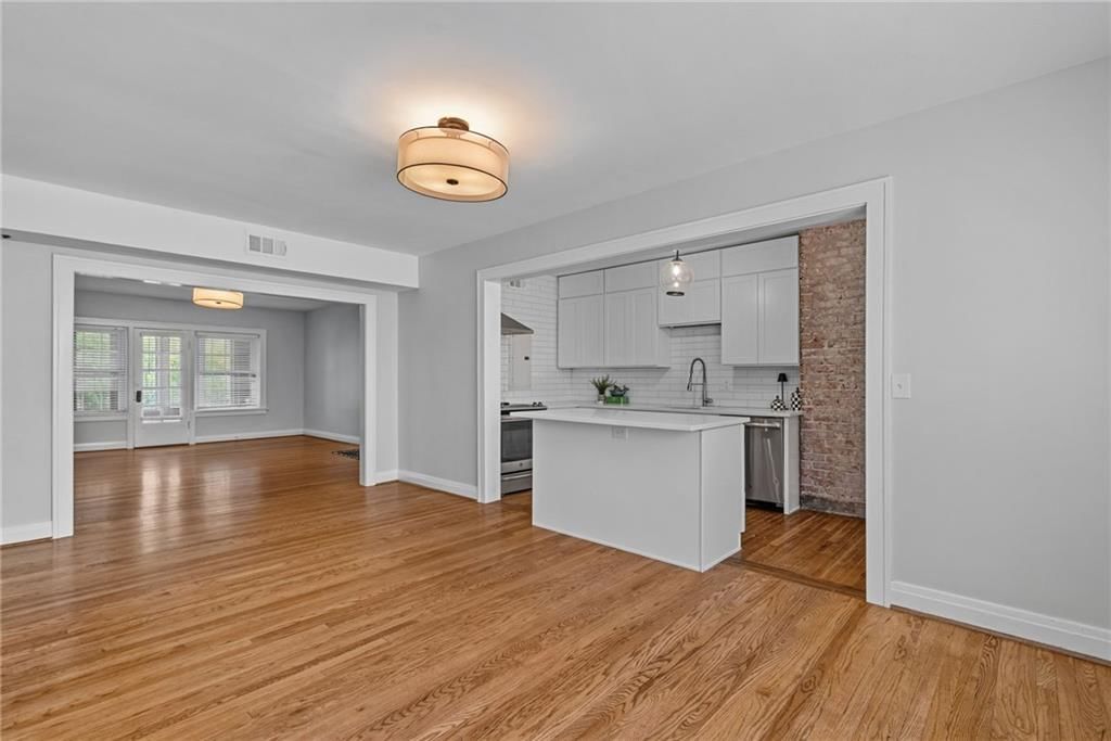 4434 J C Nichols Parkway — photo 10