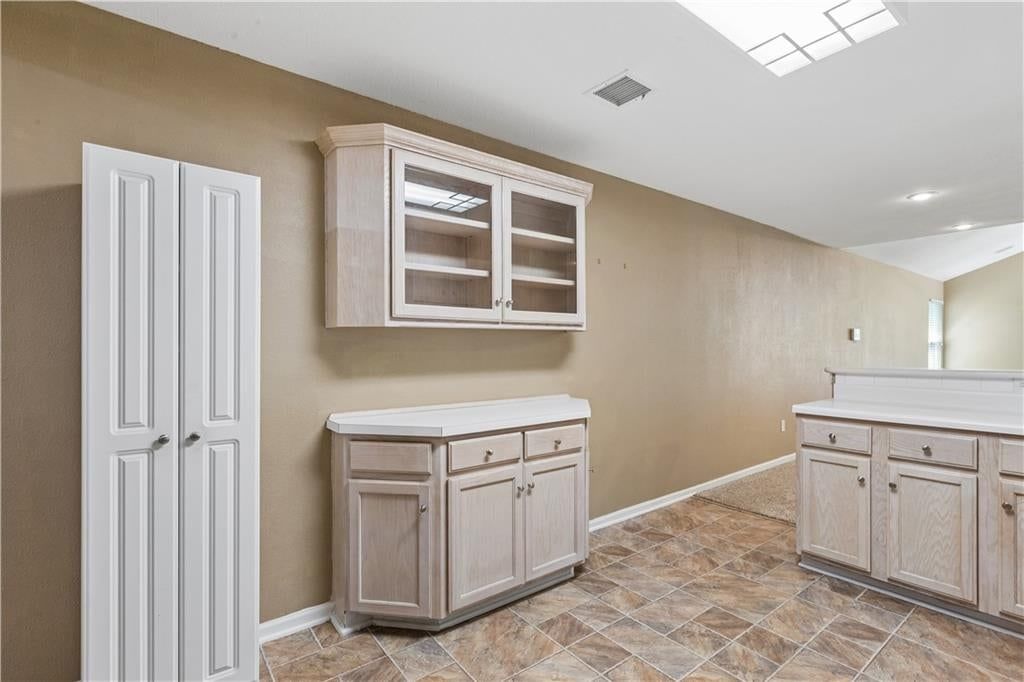 931 NE Devon Drive — photo 11