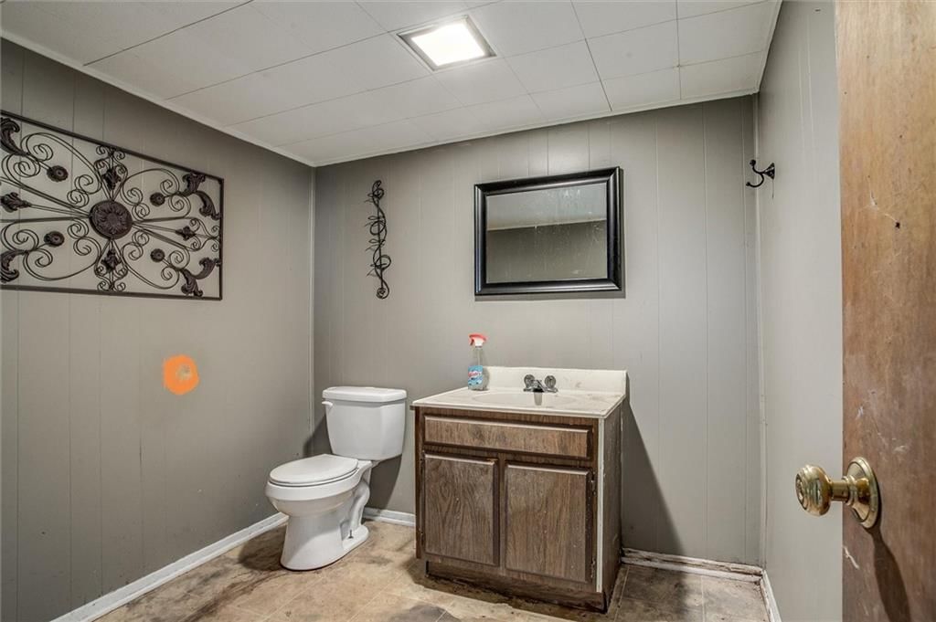 12837 Sycamore Avenue — photo 26