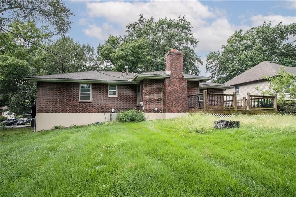 12837 Sycamore Avenue — photo 30