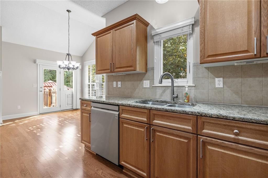 7108 Aminda Street — photo 15