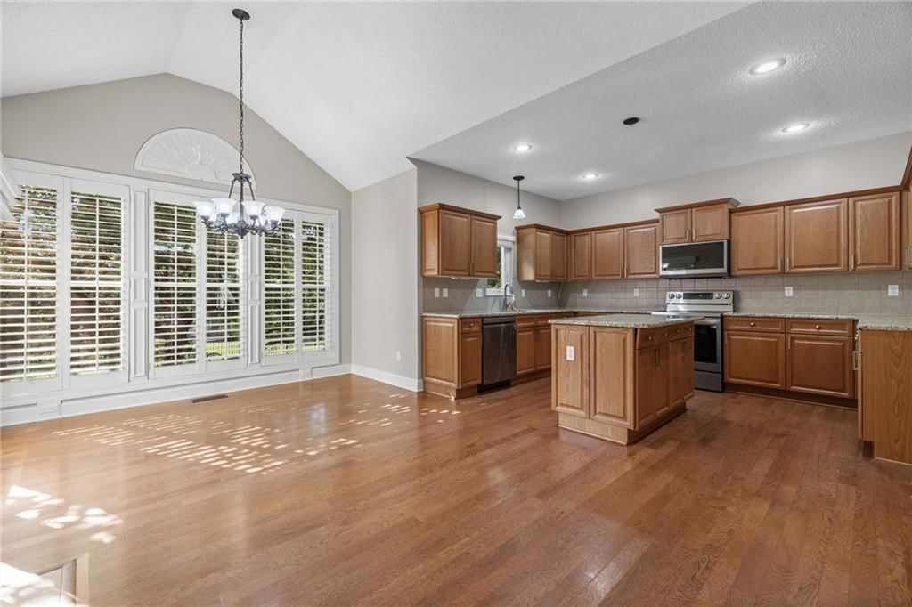 7108 Aminda Street — photo 18