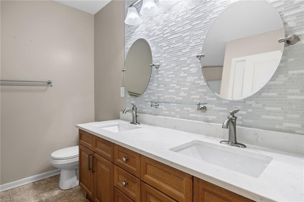 7108 Aminda Street — photo 32