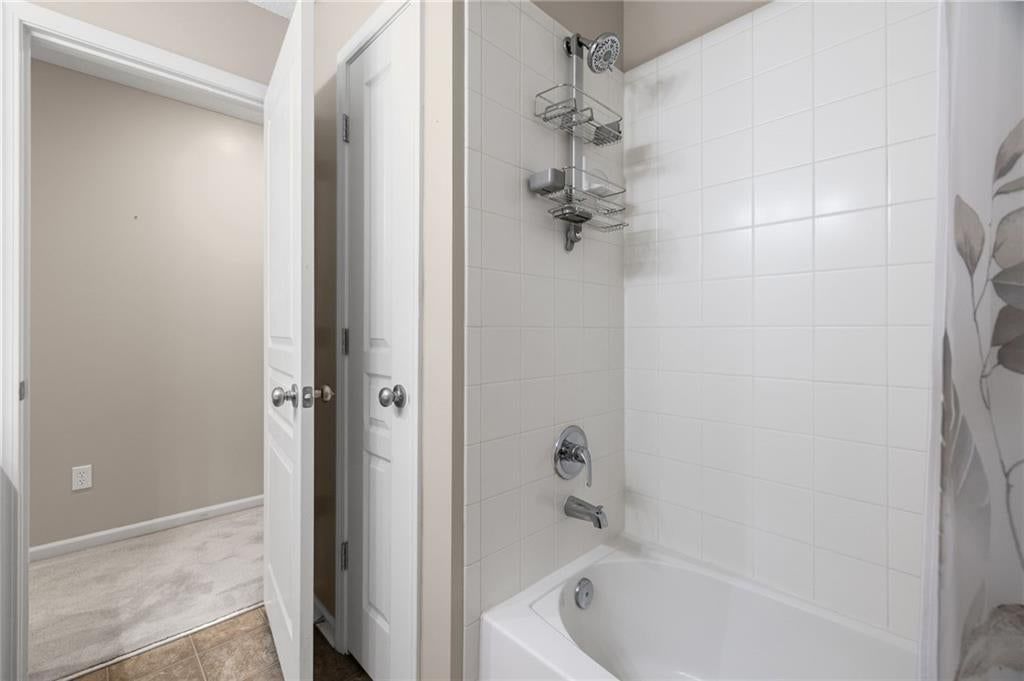 7108 Aminda Street — photo 33