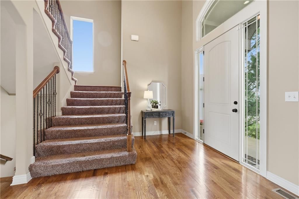 Photo 7 of 50 - 4229 S White Sands Court, Independence, MO 64015