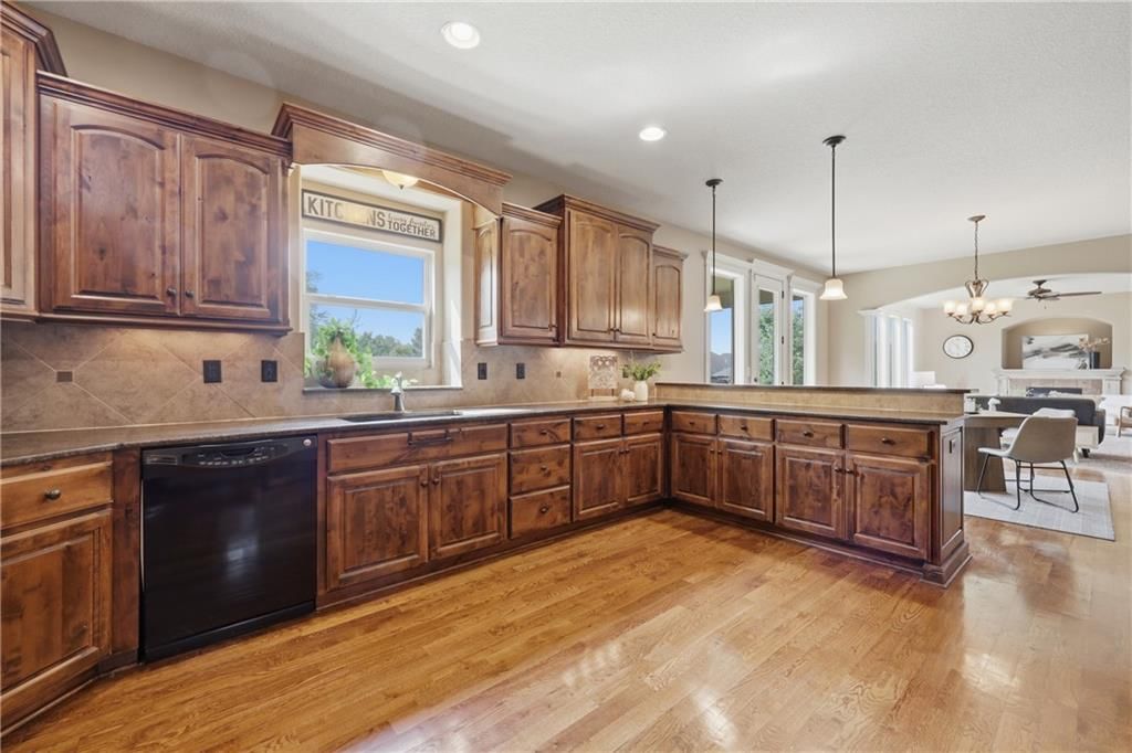 Photo 16 of 50 - 4229 S White Sands Court, Independence, MO 64015