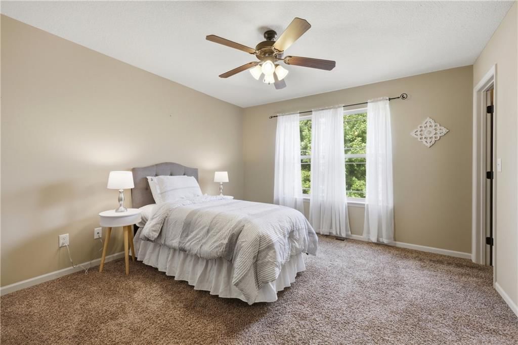 Photo 34 of 50 - 4229 S White Sands Court, Independence, MO 64015