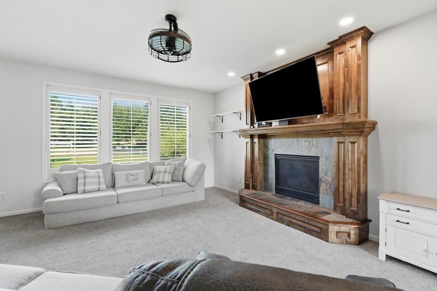 2298 W Hazelwood Street — photo 6