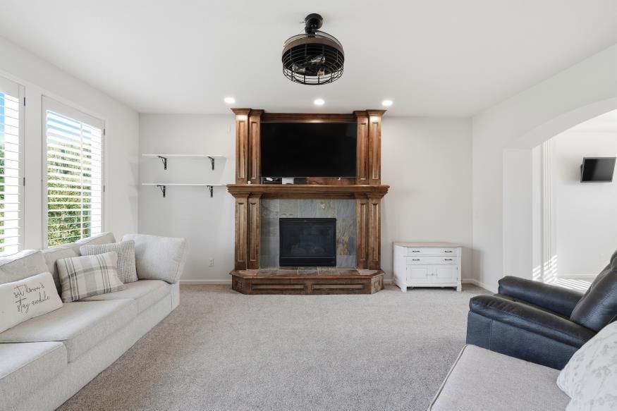 2298 W Hazelwood Street — photo 9