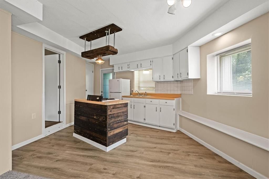 Photo 8 of 28 - 4011 - 4013 N Jackson Avenue, Kansas City, MO 64117