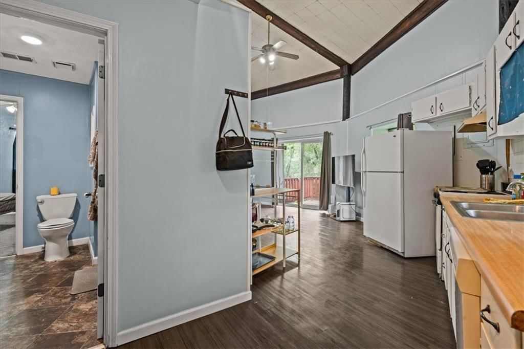 Photo 16 of 28 - 4011 - 4013 N Jackson Avenue, Kansas City, MO 64117
