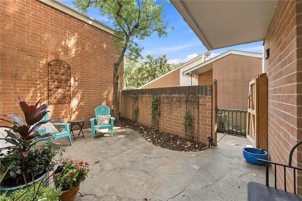 6244 Rosewood Street — photo 4