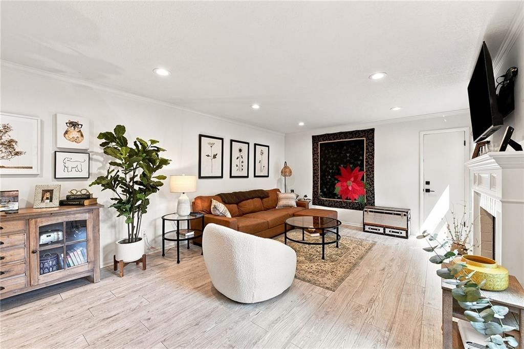 6244 Rosewood Street — photo 8