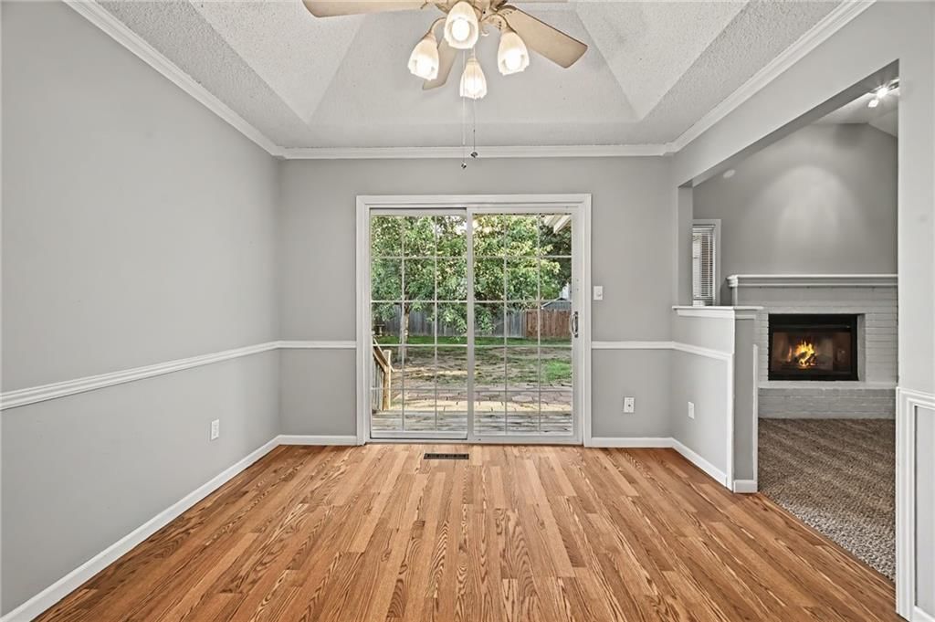 107 NW Leann Drive — photo 14