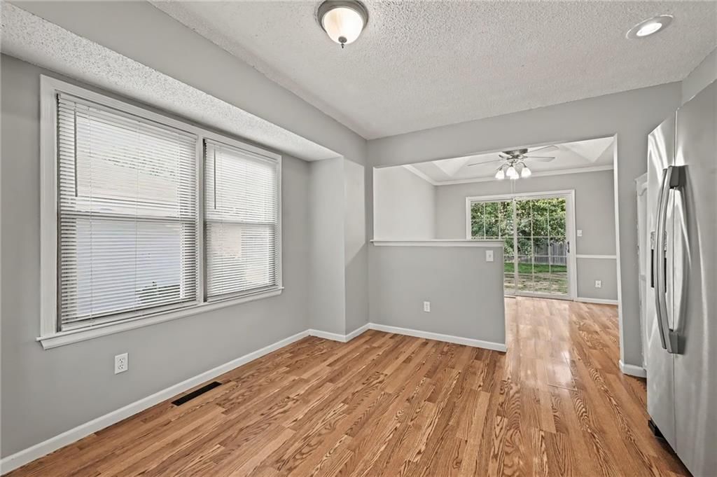 107 NW Leann Drive — photo 15