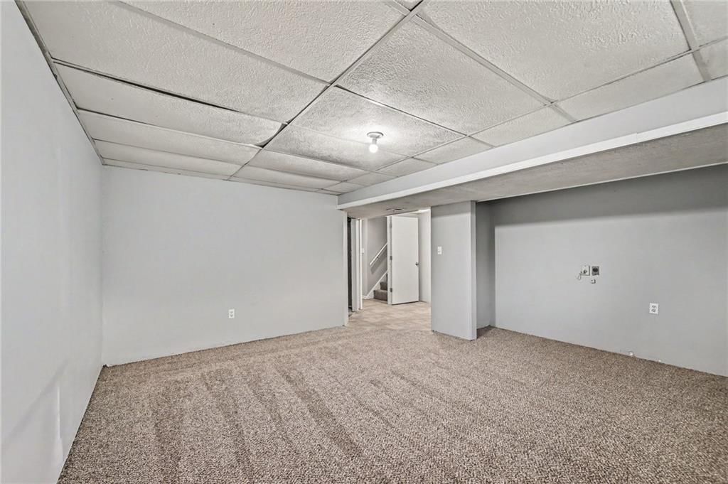 107 NW Leann Drive — photo 23