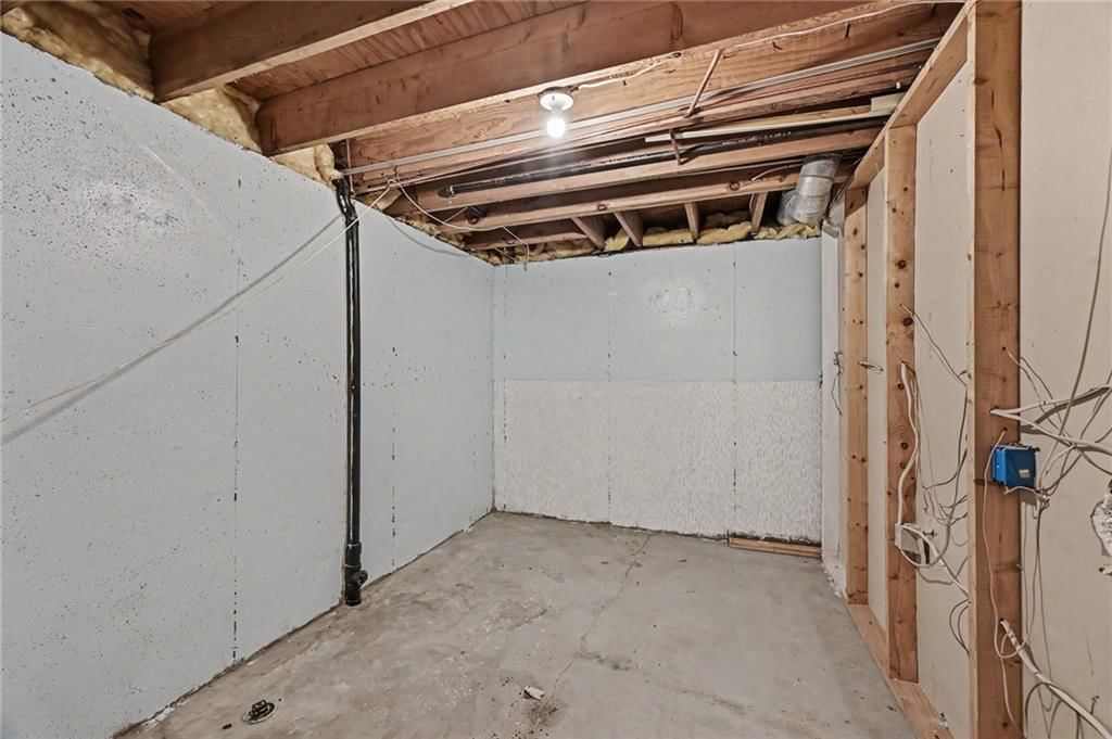 107 NW Leann Drive — photo 26