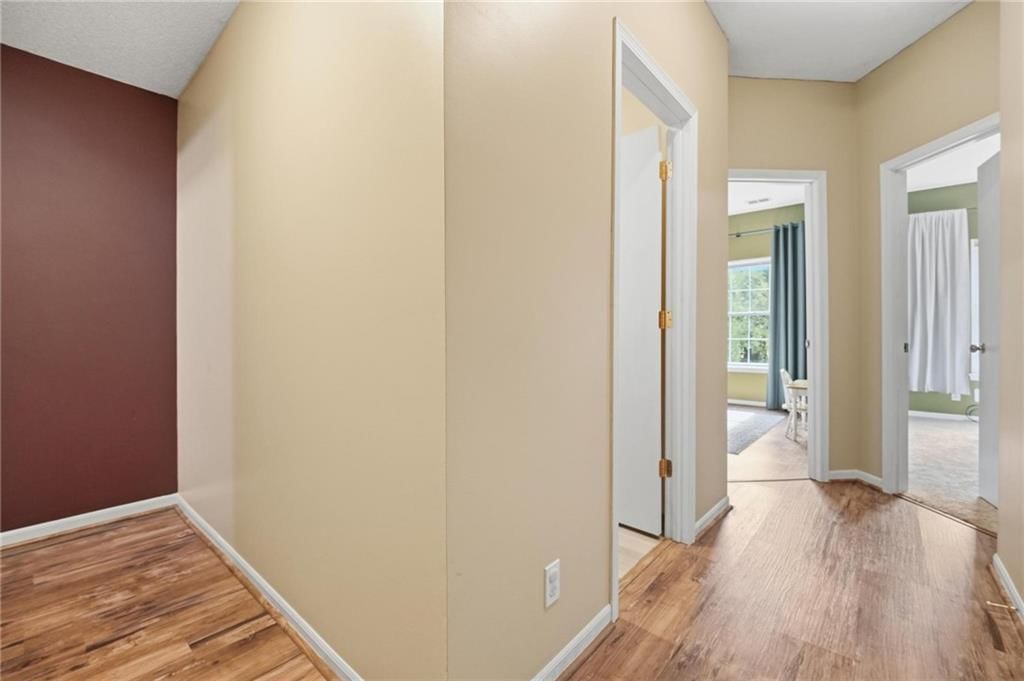 549 S Woodson Lane — photo 16