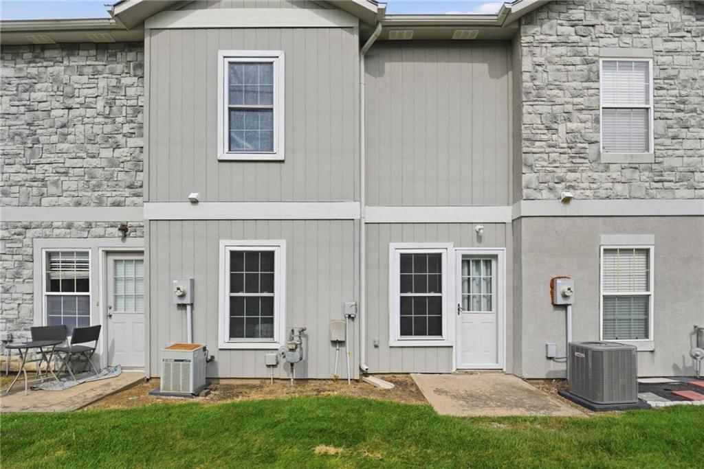 549 S Woodson Lane — photo 24