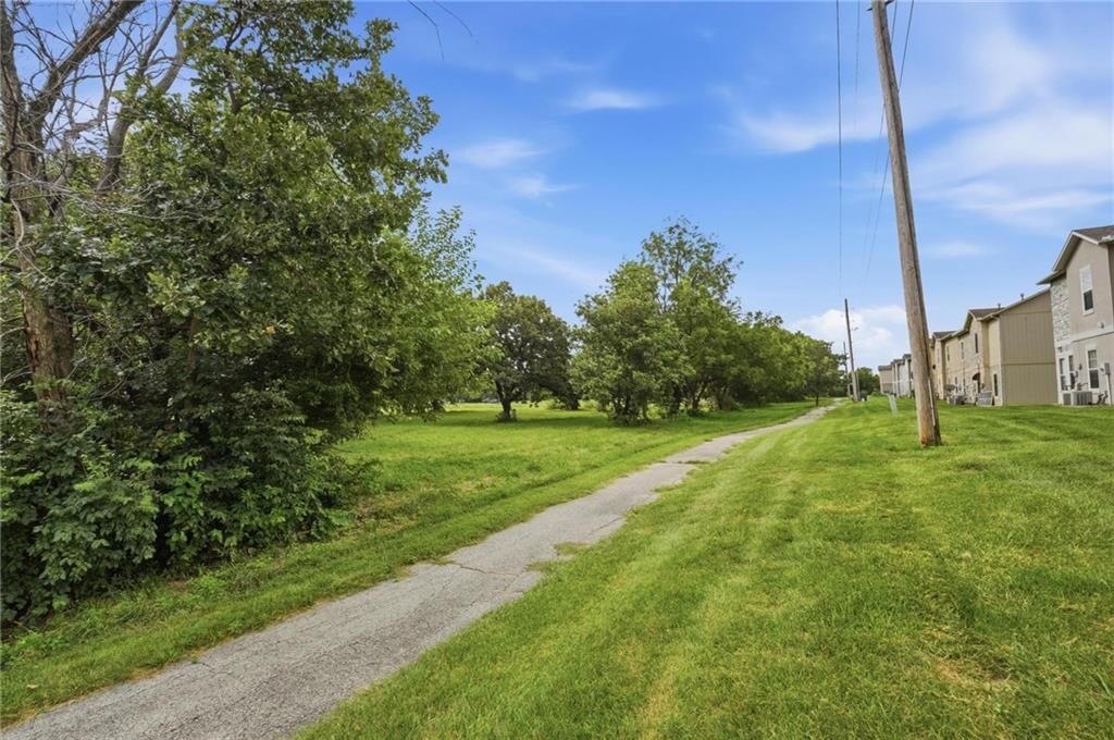549 S Woodson Lane — photo 30