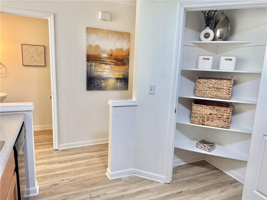 Photo 11 of 36 - 5402 N Fairmount Avenue, Kansas City, MO 64118
