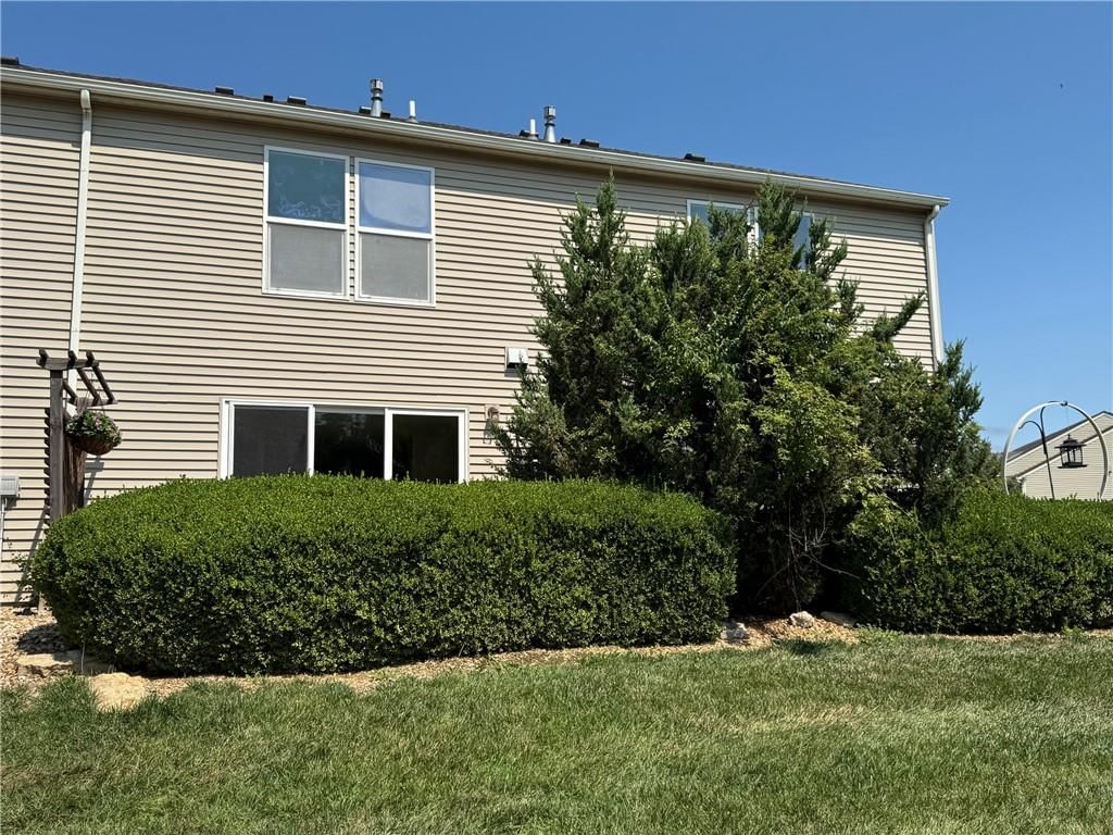 Photo 32 of 36 - 5402 N Fairmount Avenue, Kansas City, MO 64118