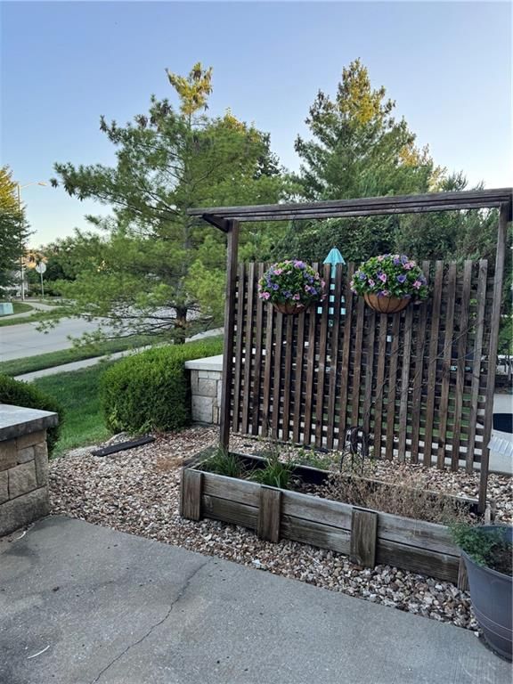 Photo 34 of 36 - 5402 N Fairmount Avenue, Kansas City, MO 64118