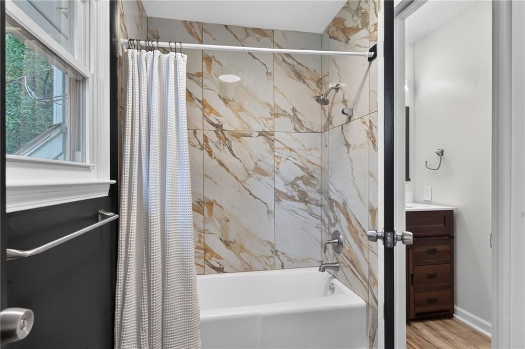 12918 Sycamore Avenue — photo 22