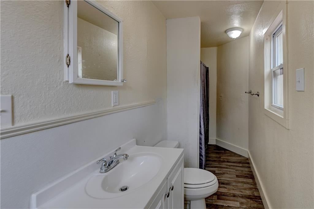 Photo 16 of 33 - 931 Kickapoo Street, Leavenworth, KS 66048