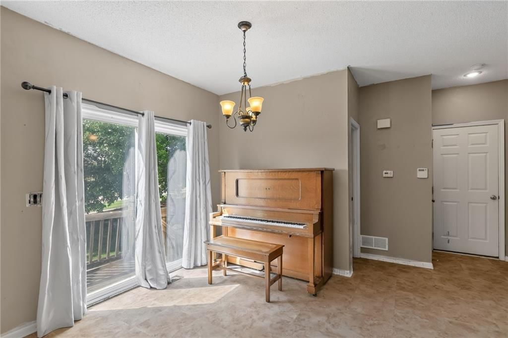 15780 S Bradley Drive — photo 5