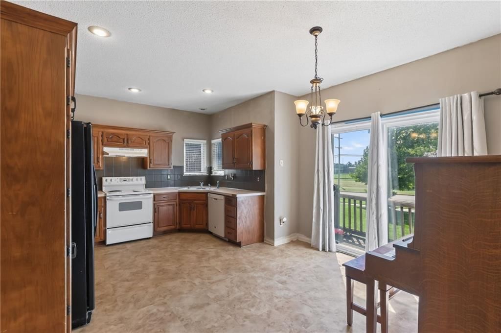 15780 S Bradley Drive — photo 6