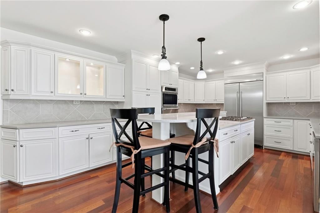 Photo 10 of 37 - 10164 Mackey Street, Overland Park, KS 66212