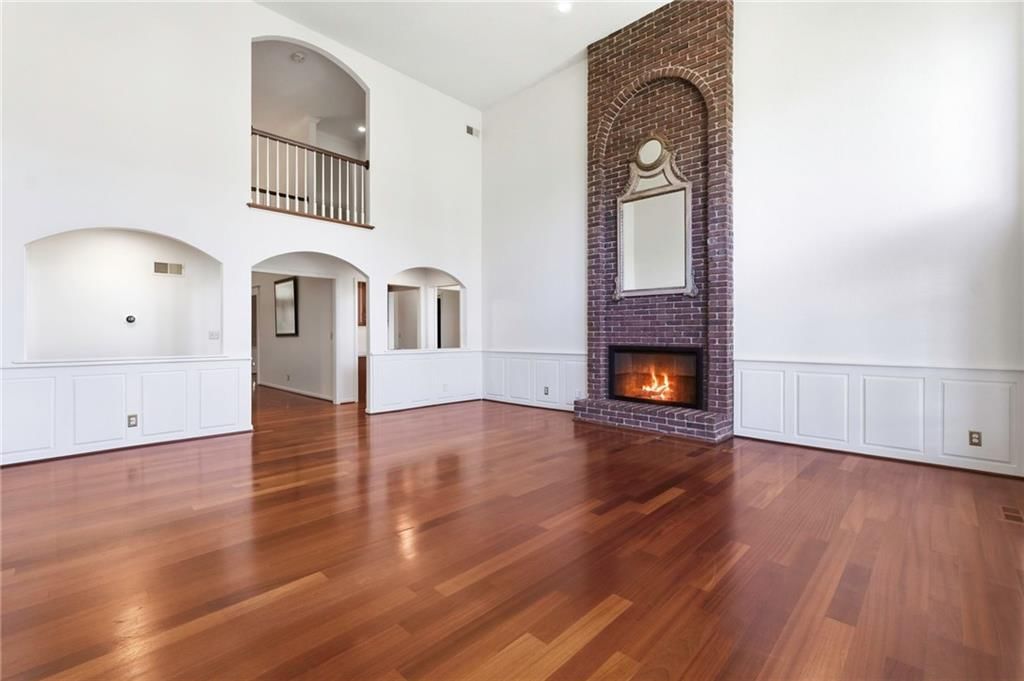 Photo 7 of 37 - 10164 Mackey Street, Overland Park, KS 66212