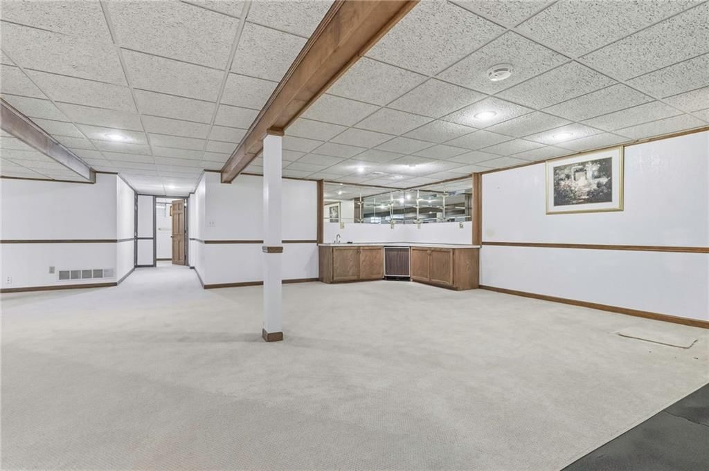 Photo 33 of 37 - 10164 Mackey Street, Overland Park, KS 66212