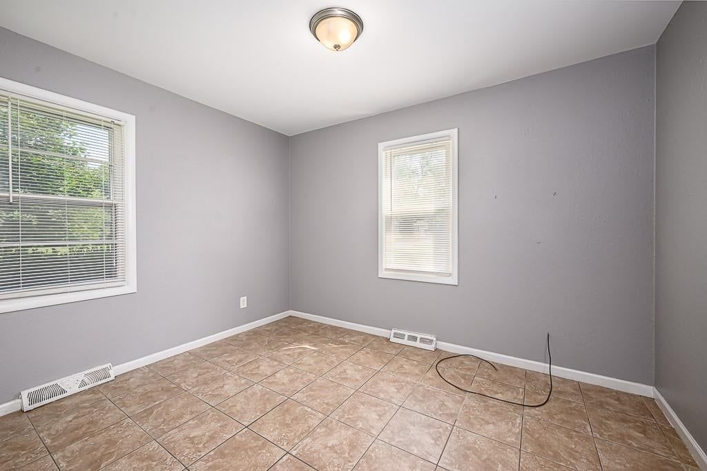 8213 Ruskin Way — photo 10