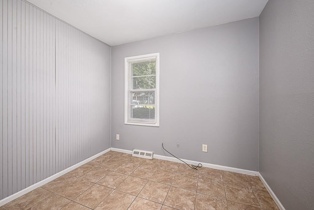 8213 Ruskin Way — photo 11