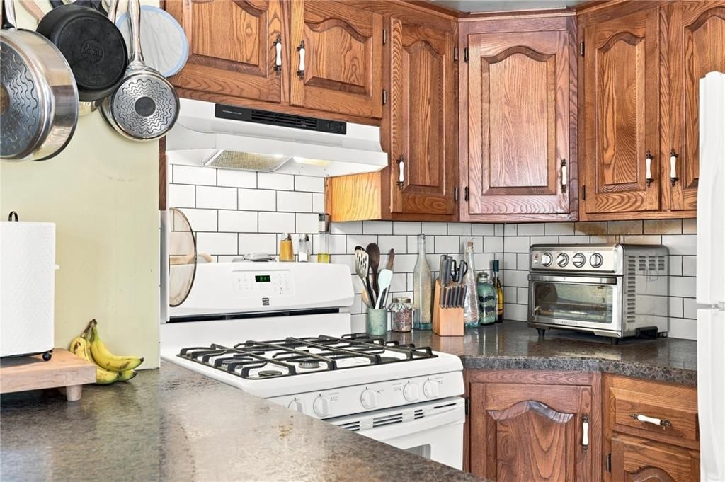 320 S Holbrook Street — photo 14