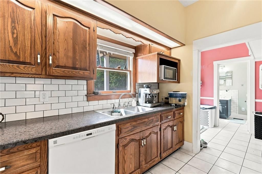 320 S Holbrook Street — photo 15