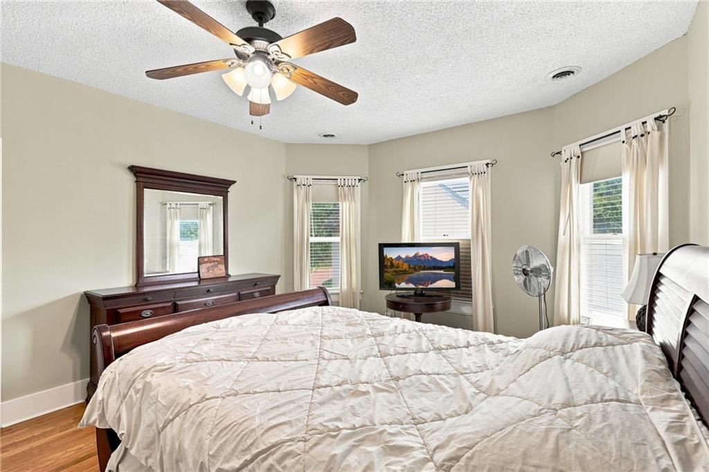 320 S Holbrook Street — photo 21