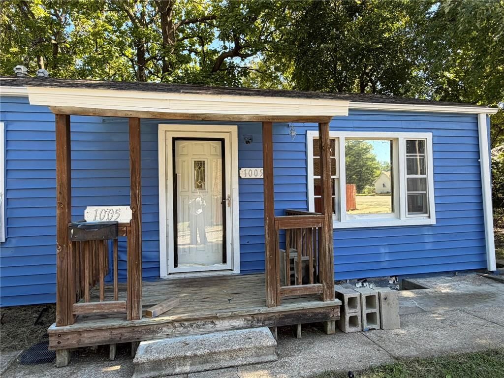 Photo 4 of 14 - 1003-1005 W College Street, Independence, MO 64050