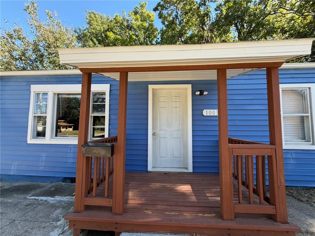 Photo 8 of 14 - 1003-1005 W College Street, Independence, MO 64050
