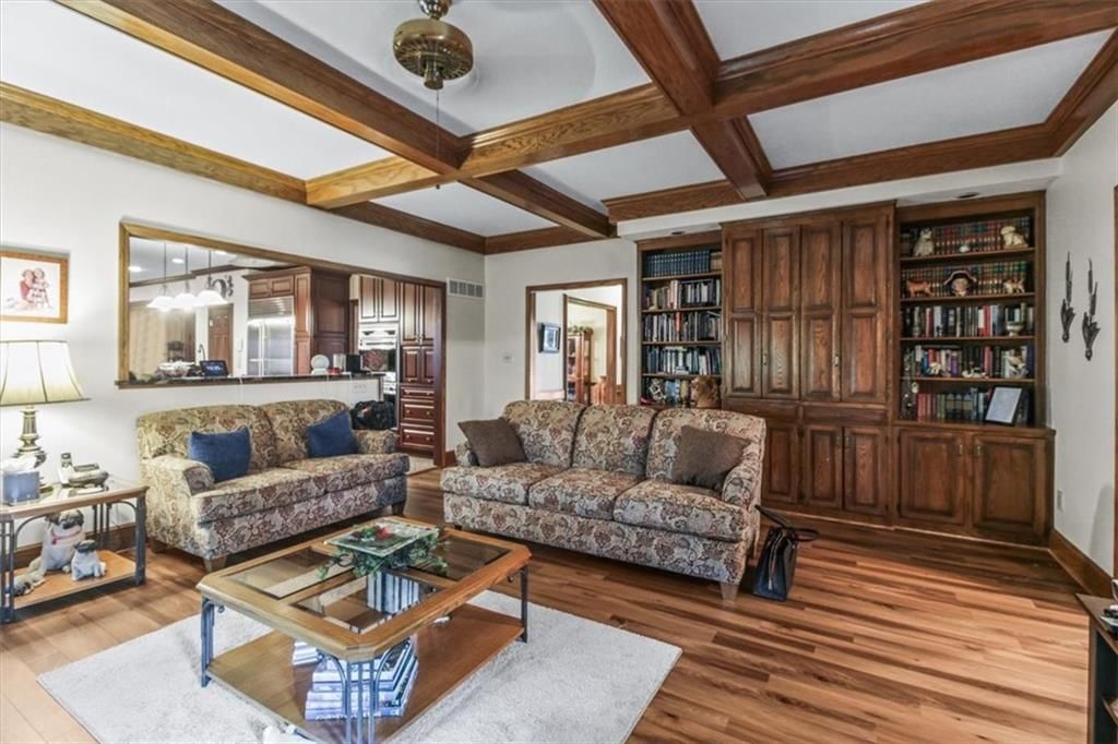 4900 Whitney Drive — photo 8