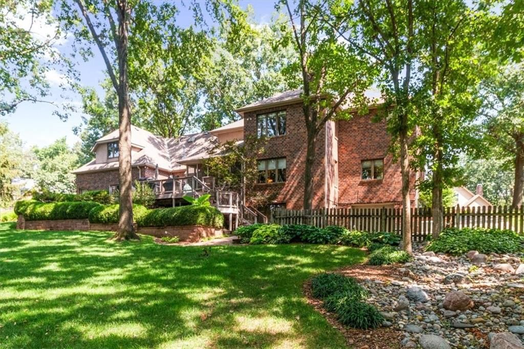 4900 Whitney Drive — photo 33