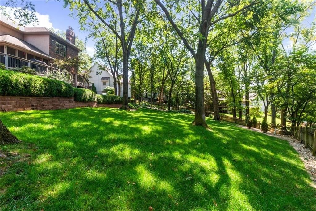 4900 Whitney Drive — photo 34
