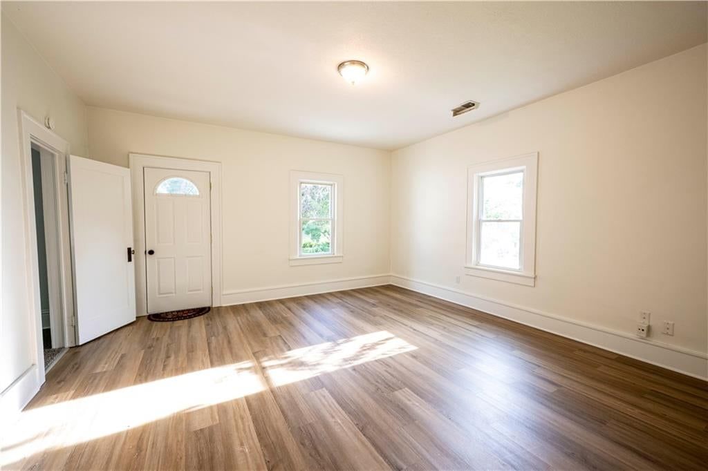 526 Reaser Street — photo 8