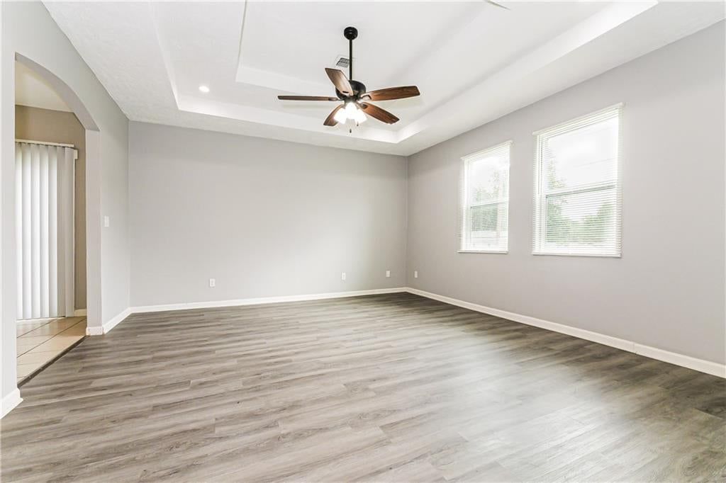 Photo 9 of 15 - 807 N Ponca Drive, Independence, MO 64056