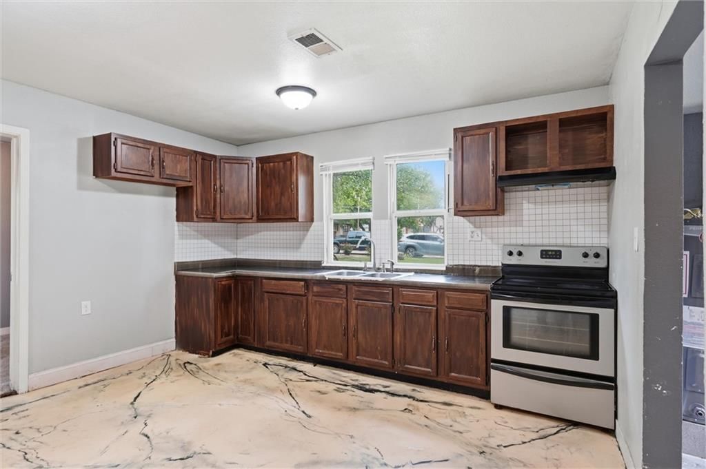 306 W Walnut Street — photo 9