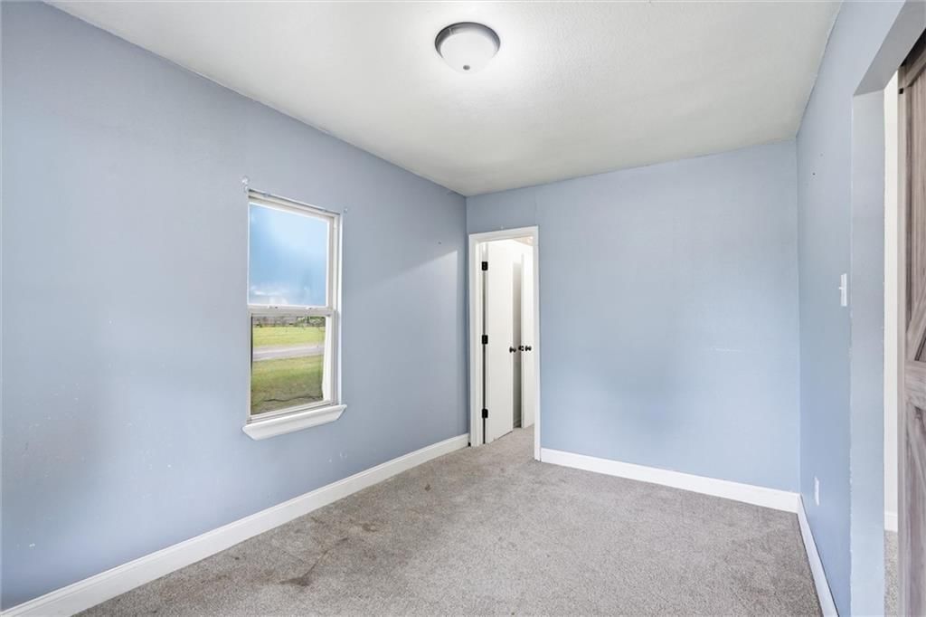 306 W Walnut Street — photo 16