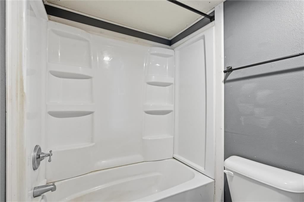 306 W Walnut Street — photo 26